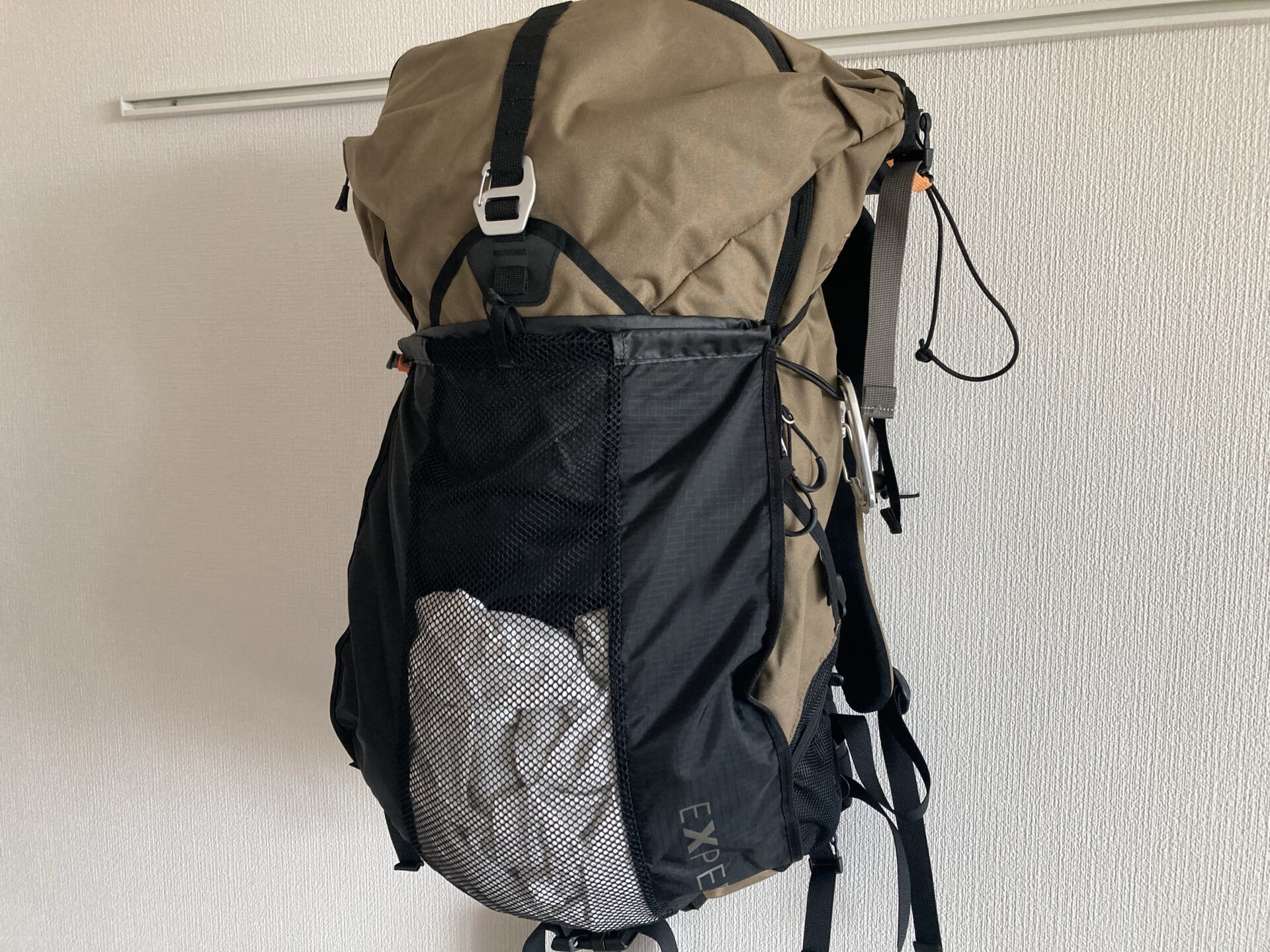 バックパックの容量を増やしたい人におすすめ！拡張に便利なアクセサリー｜OPO85_OUTDOOR LIFE