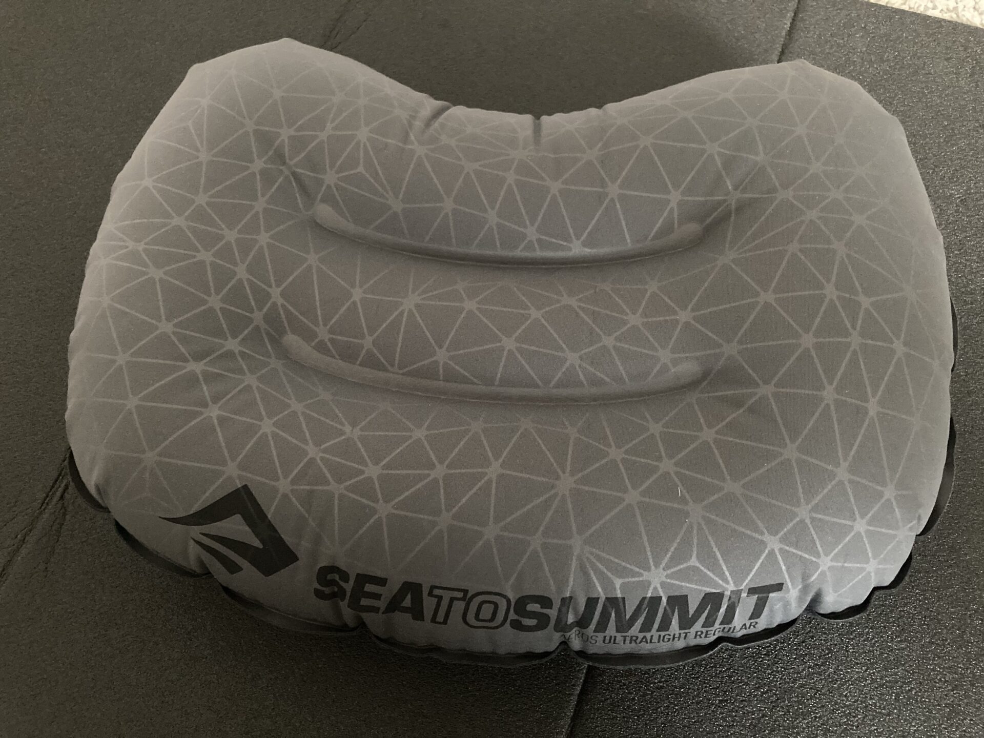 レビュー【SEA TO SUMMIT・エアロ UL ピロー】もう手放せない快適