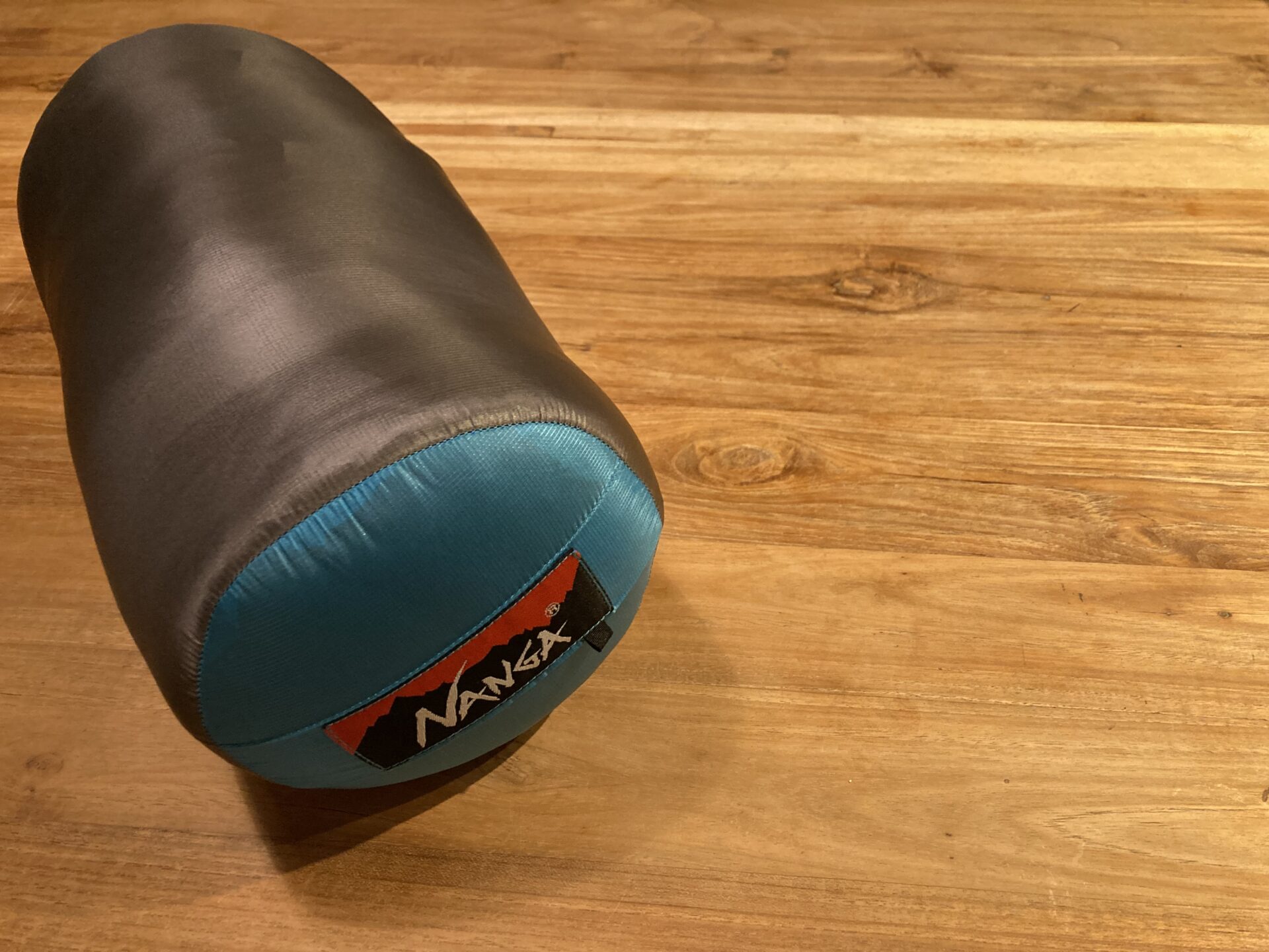 ナンガ（NANGA) オーロラライト 450DX レギュラー ODグリーン⁄ネイビー